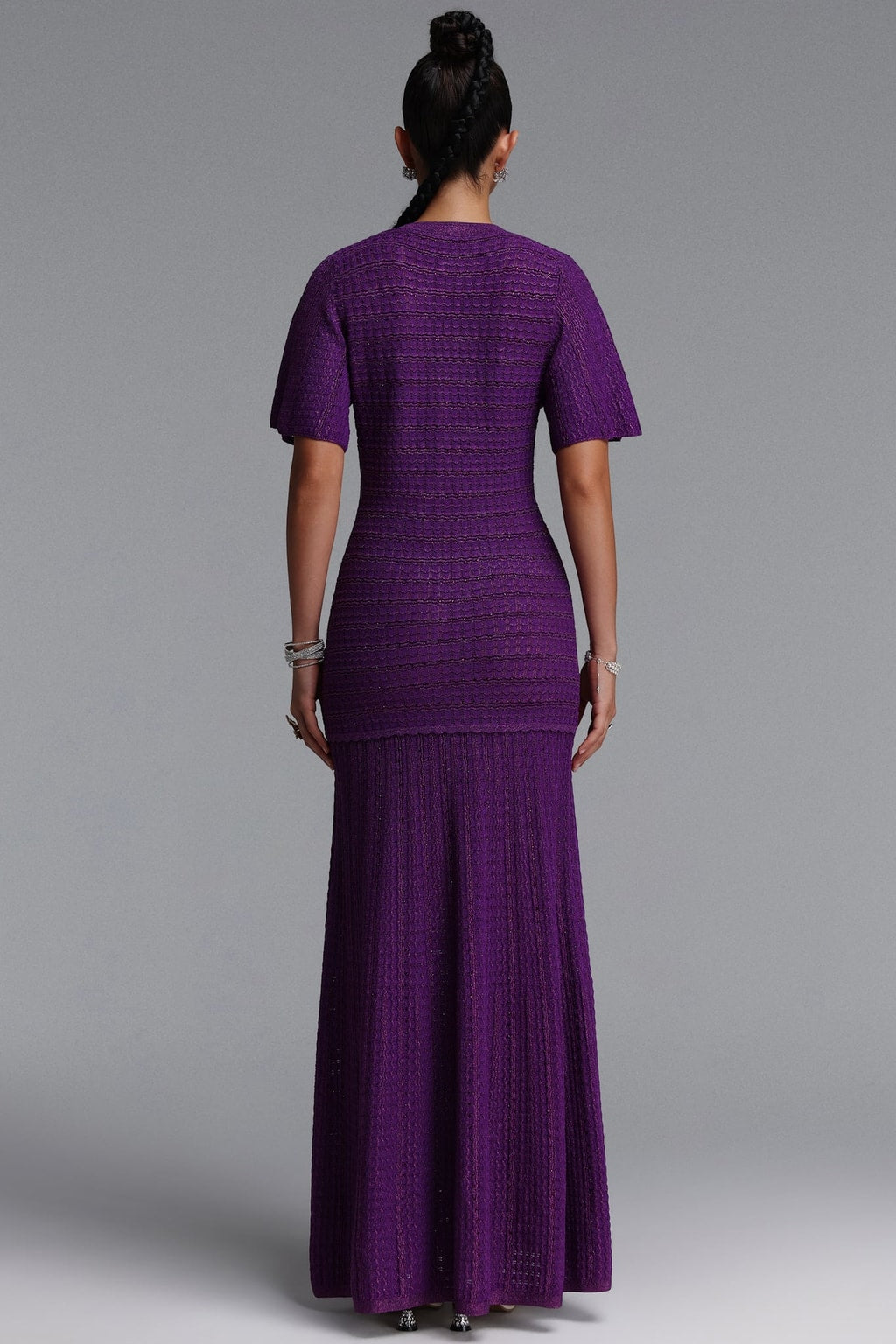 Fitted Knit Maxi Dress With Round Neckline - 4