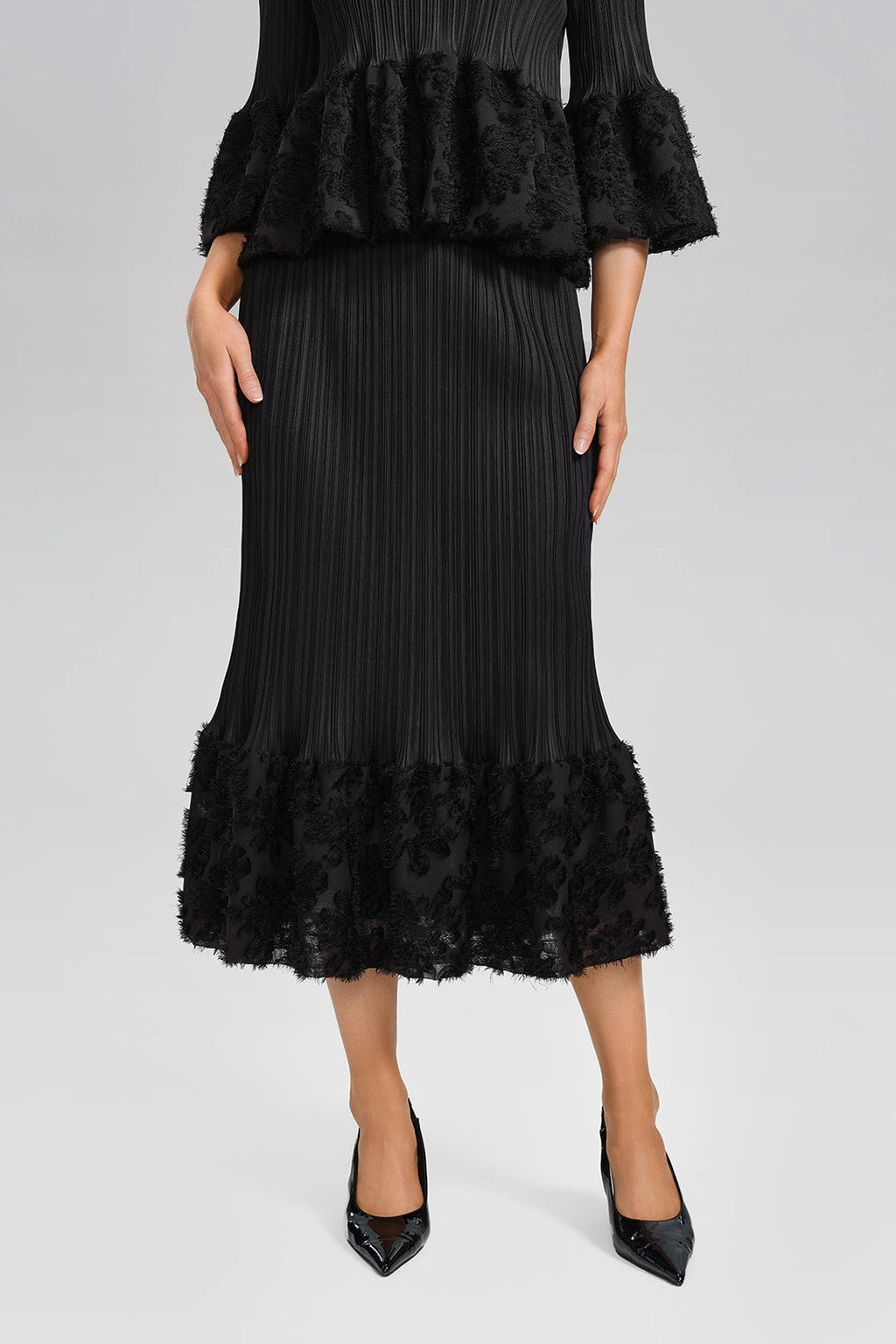 Stretch Set With Pleated Bell Sleeves - 4
