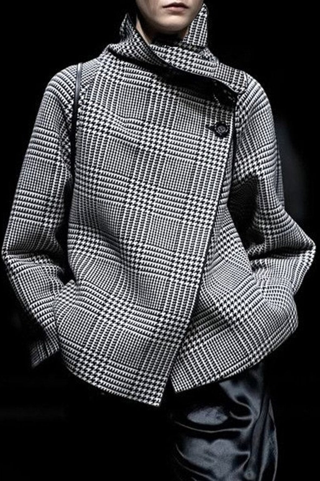 Houndstooth Plaid Asymmetric Stand-Collar Jacket - 4