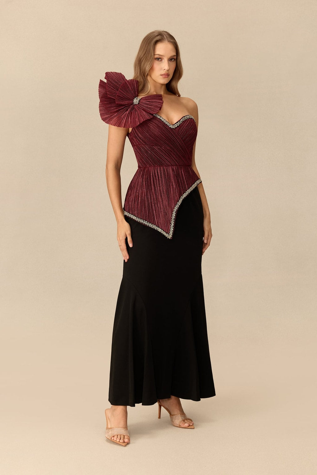 Polyester Mermaid Maxi Dress With Pleated Flower Detail - 2