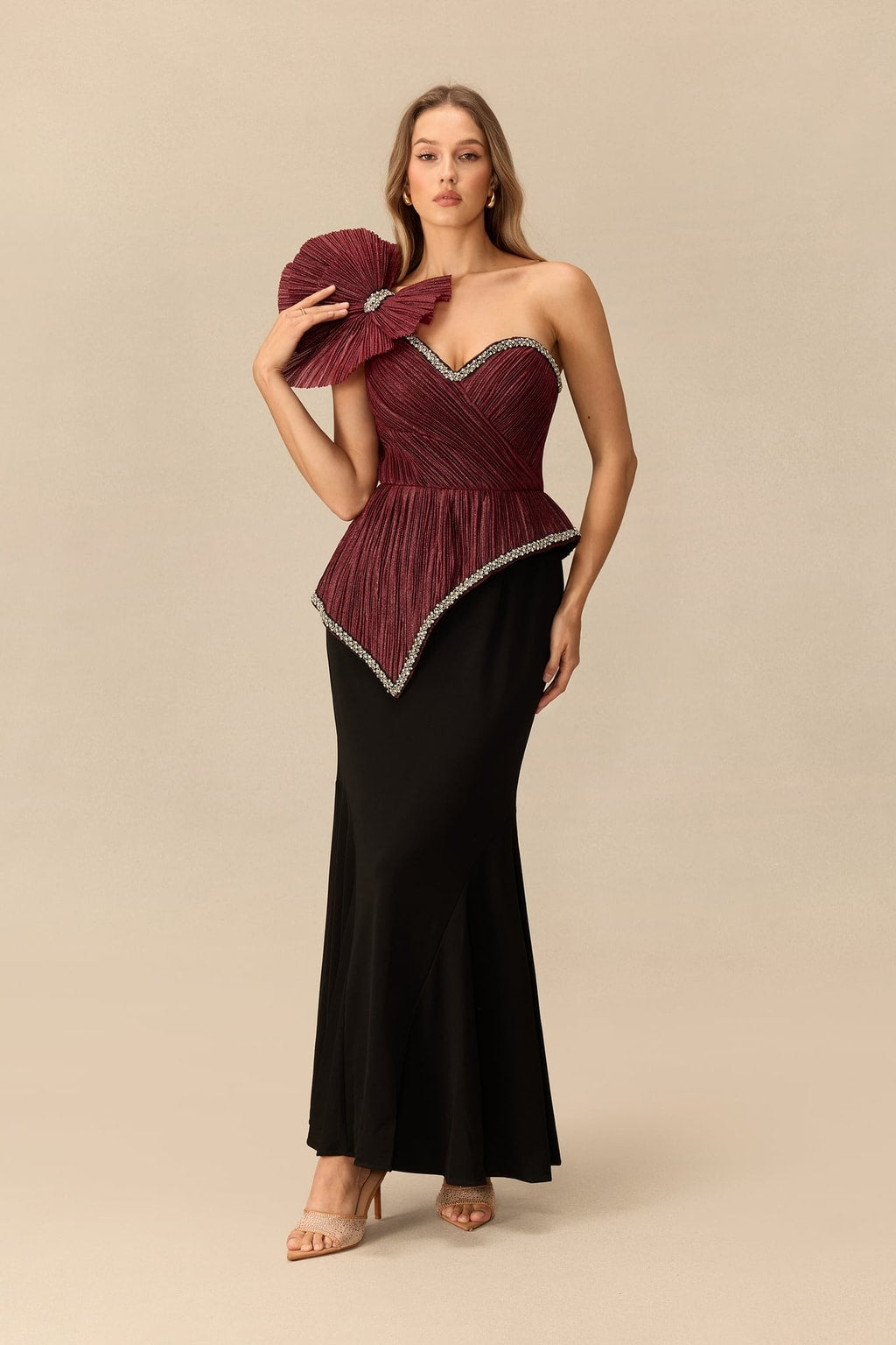 Polyester Mermaid Maxi Dress With Pleated Flower Detail - 4