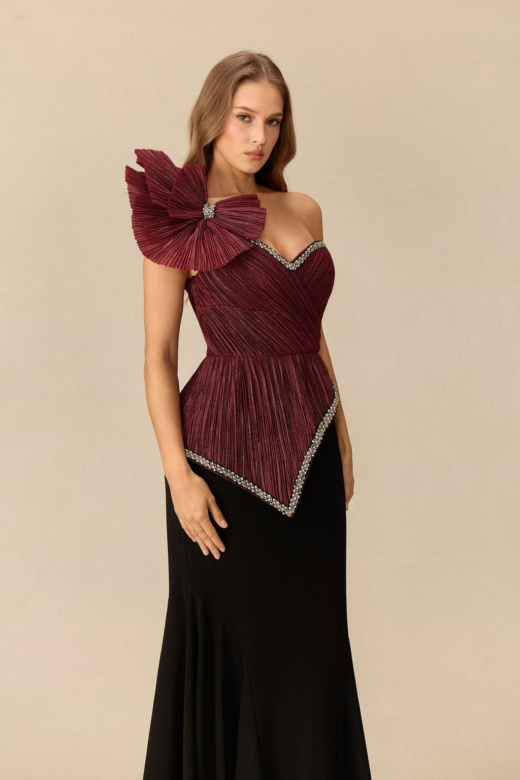 Polyester Mermaid Maxi Dress With Pleated Flower Detail - 5