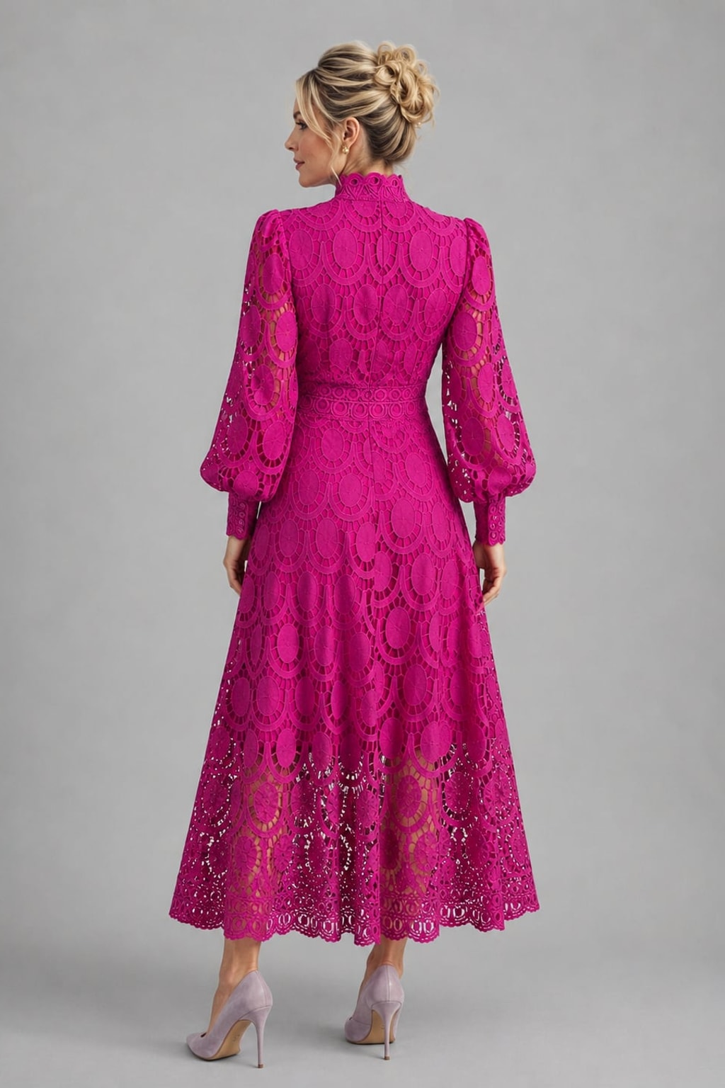 Elegant Lace Midi Dress With Long Sleeves - 3