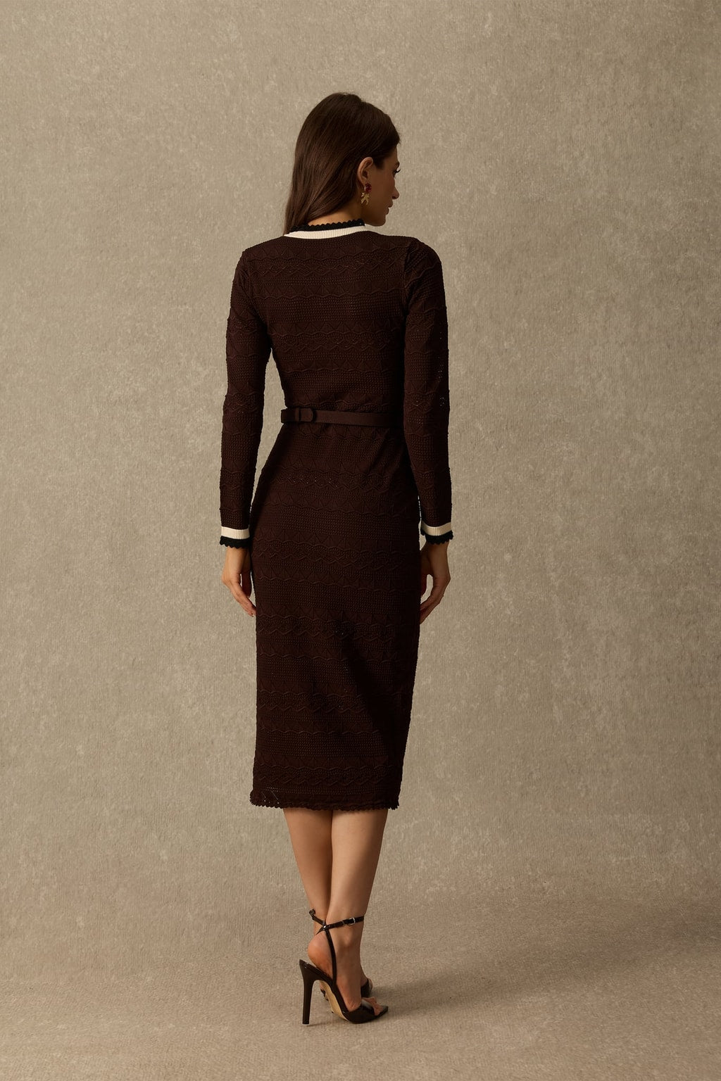 Textured Knit Midi Dress With Contrast Trim - 4