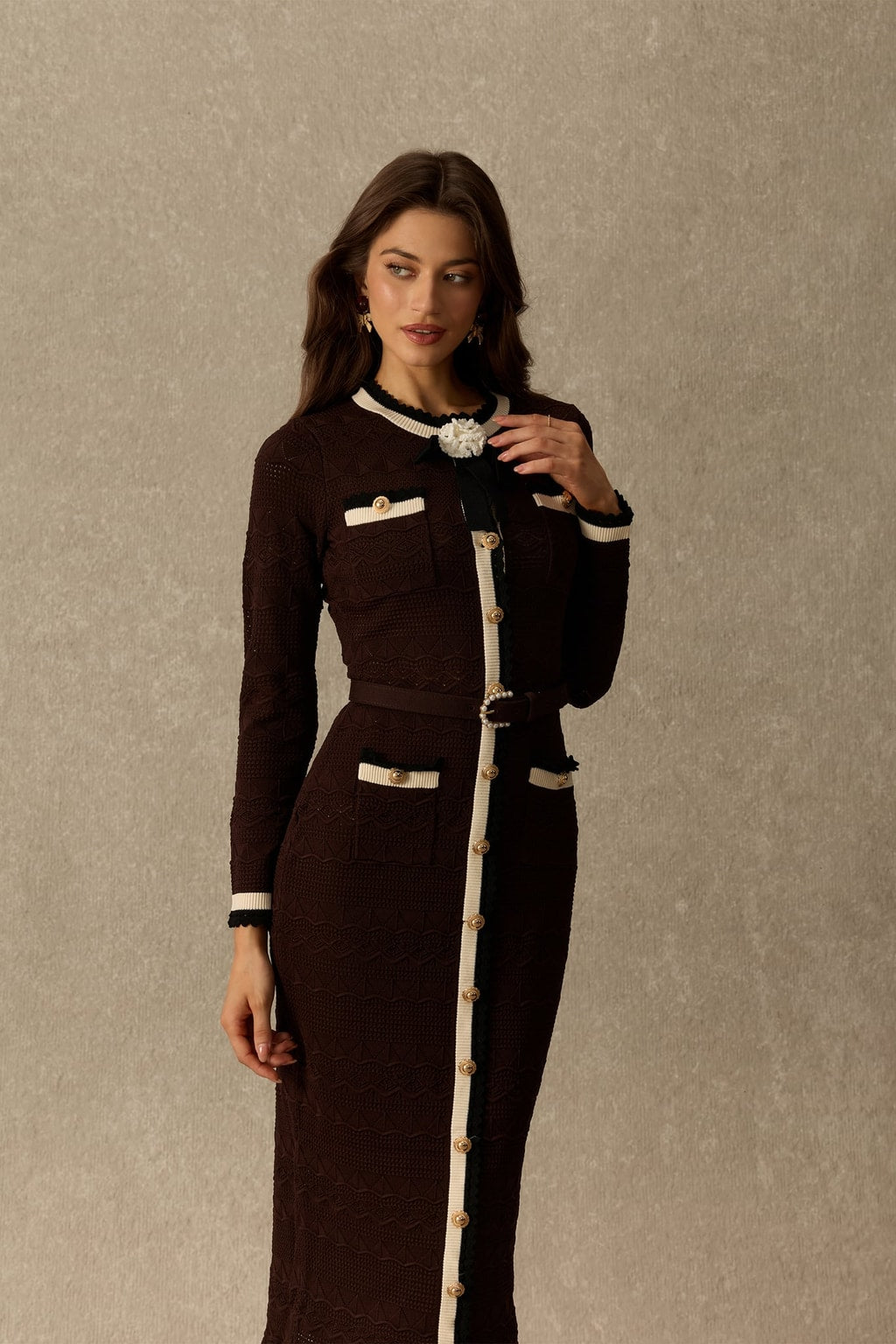 Textured Knit Midi Dress With Contrast Trim - 5