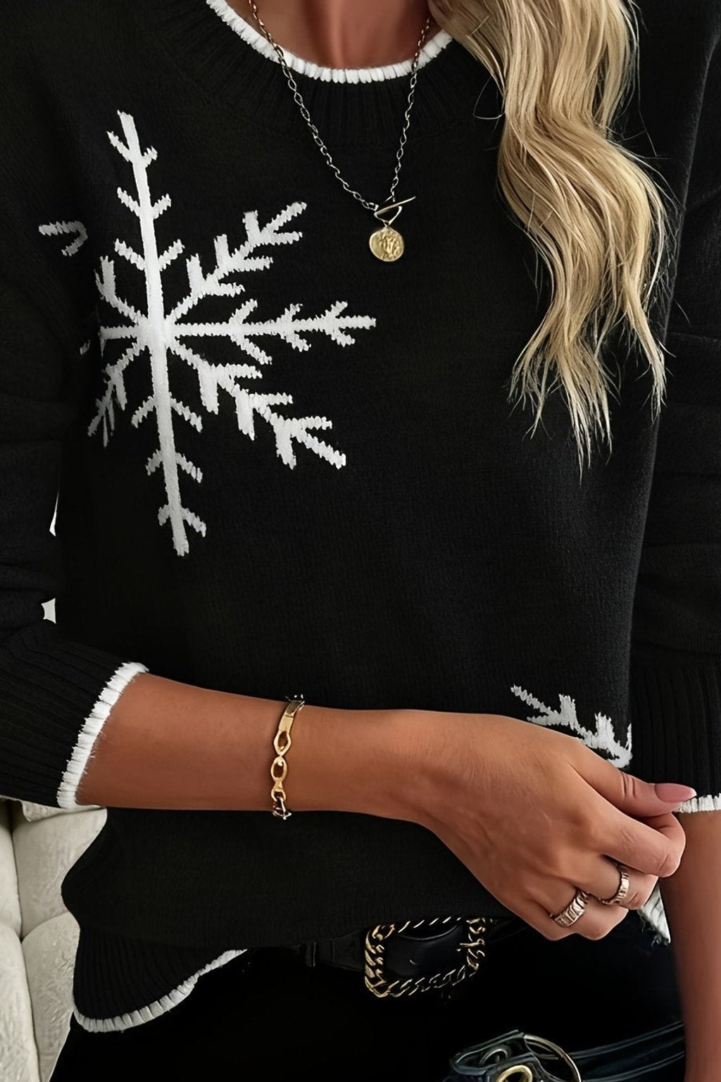 Knit Crewneck Sweater With Snowflake Pattern - 6