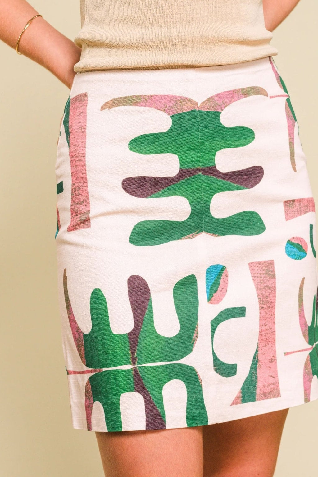 Two-Piece Skirt Set With Abstract Print Shirt - 7