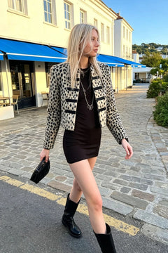 Faux Fur Cropped Jacket With Snow Leopard Print - 4