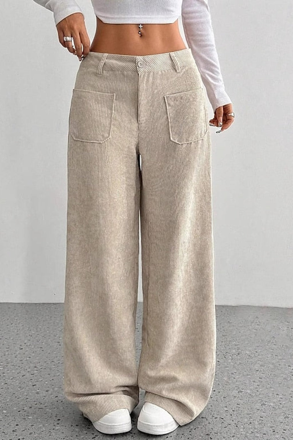Wide-Leg Pants With High Waist - 3