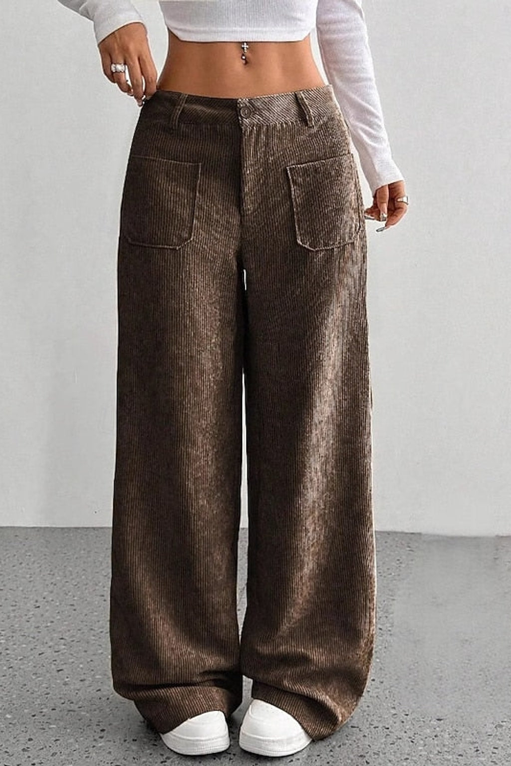 Wide-Leg Pants With High Waist - 4