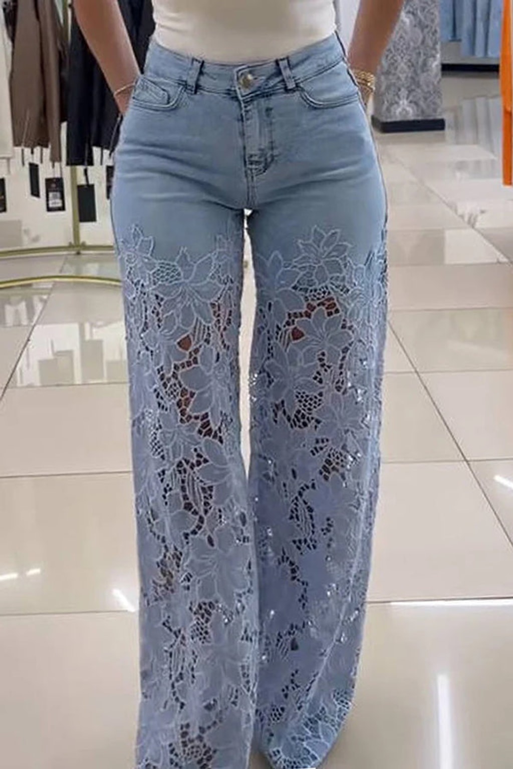 Denim Wide-Leg Pants With Lace Stitching - 3