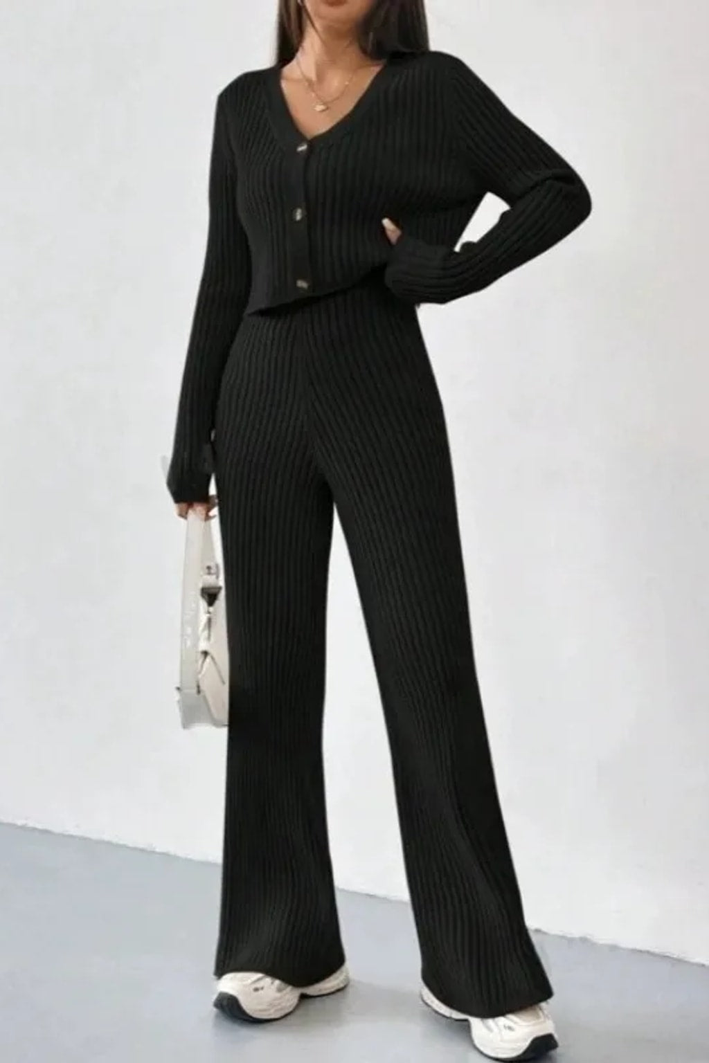 Knit Two-Piece Set With V-Neck - 5
