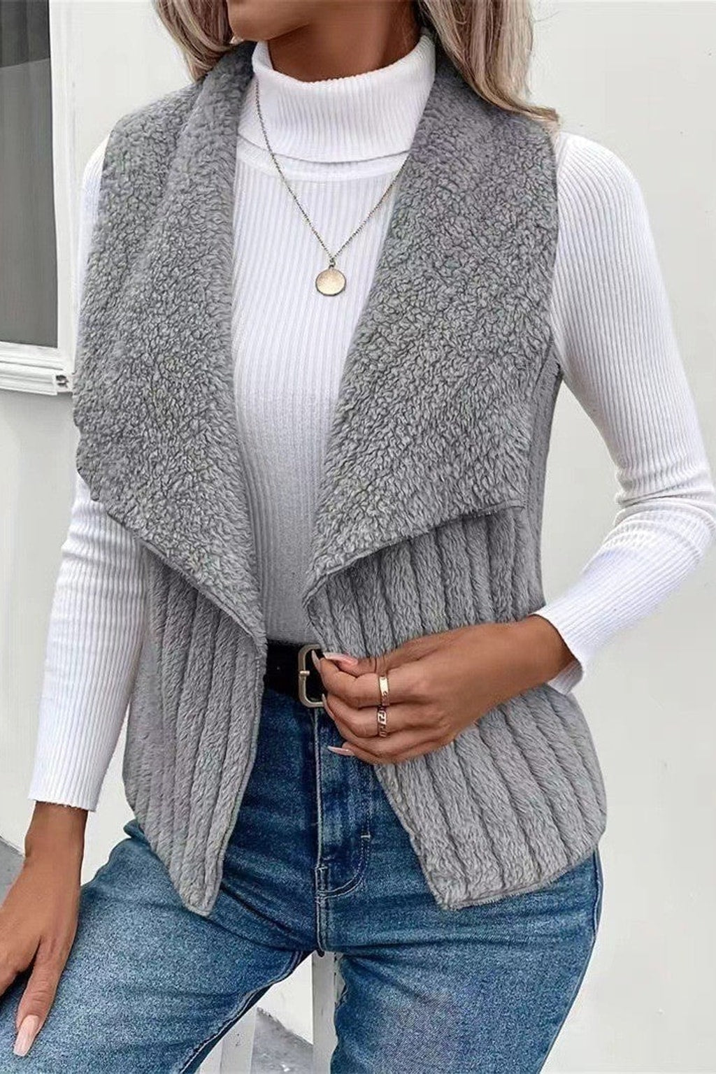 Fleece Vest With Open Collar - 7