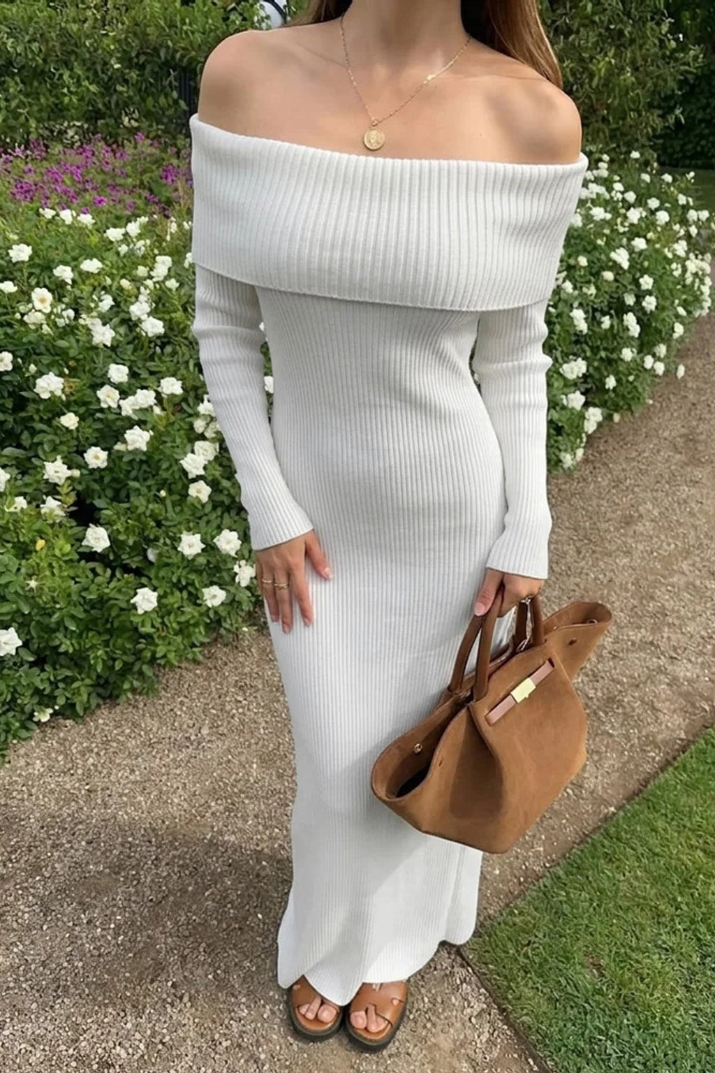 Knit Maxi Dress With Off-Shoulder Neckline - 3