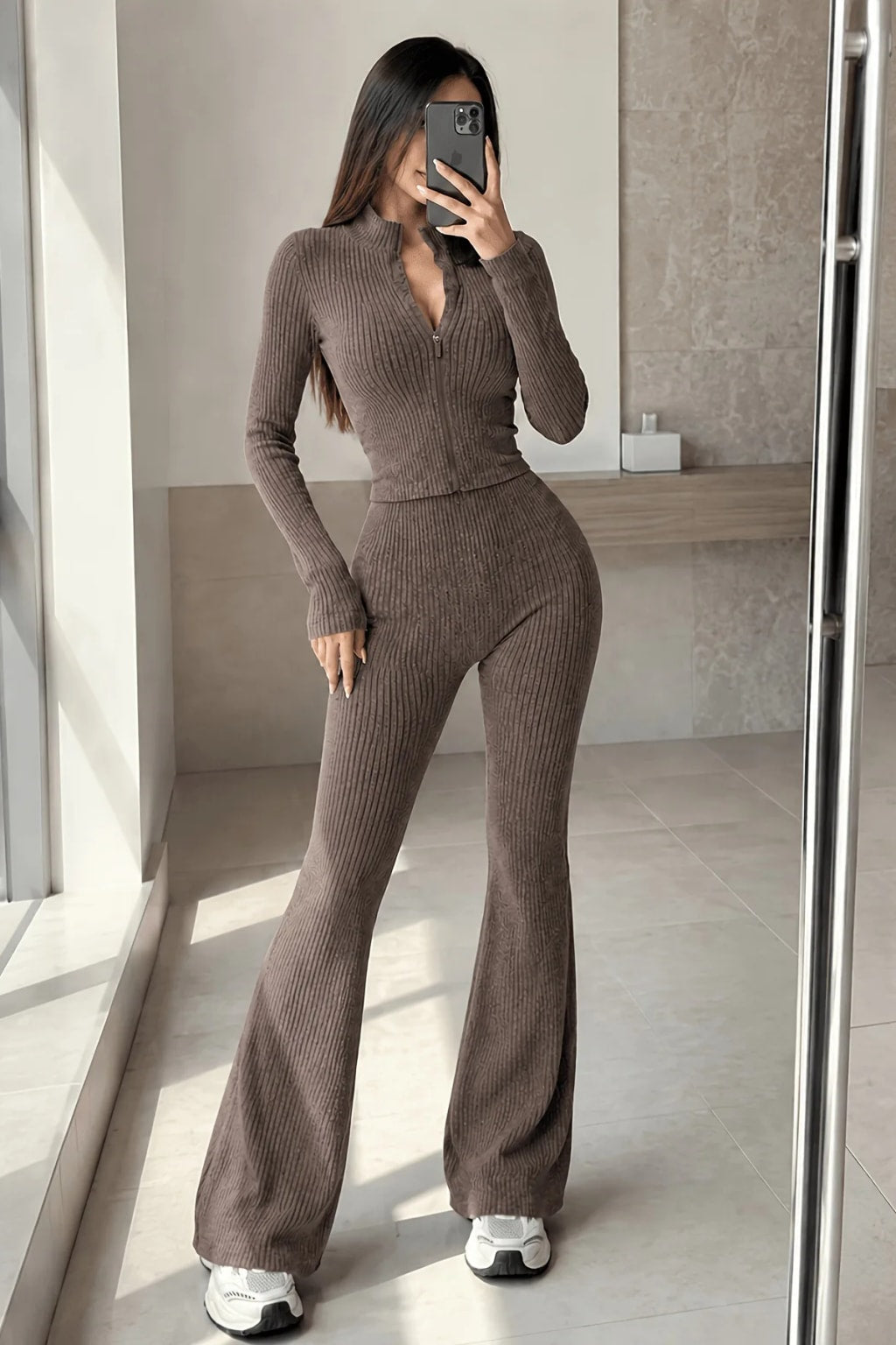 Women's Two-Piece Set With Short Cardigan - 5
