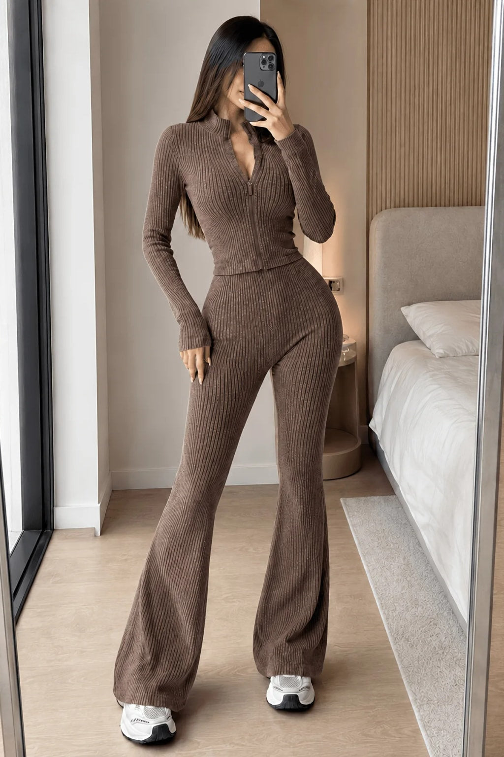 Women's Two-Piece Set With Short Cardigan - 7