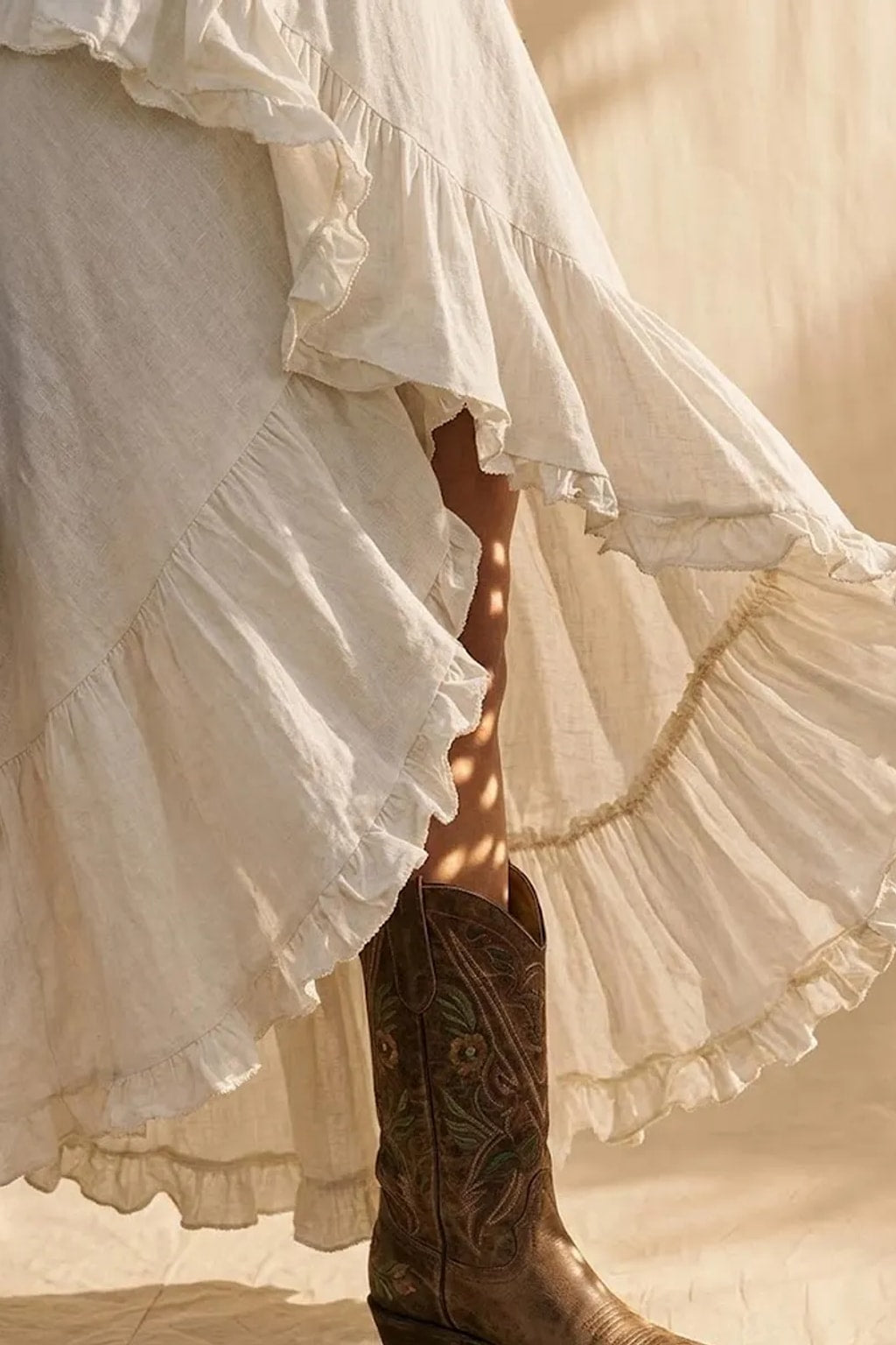 Maxi Dress With Ruffle V-Neck - 3