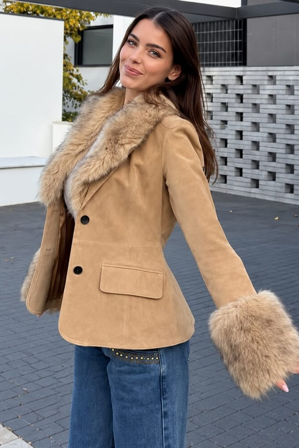 Faux Fur Jacket With Wide Lapels - 4