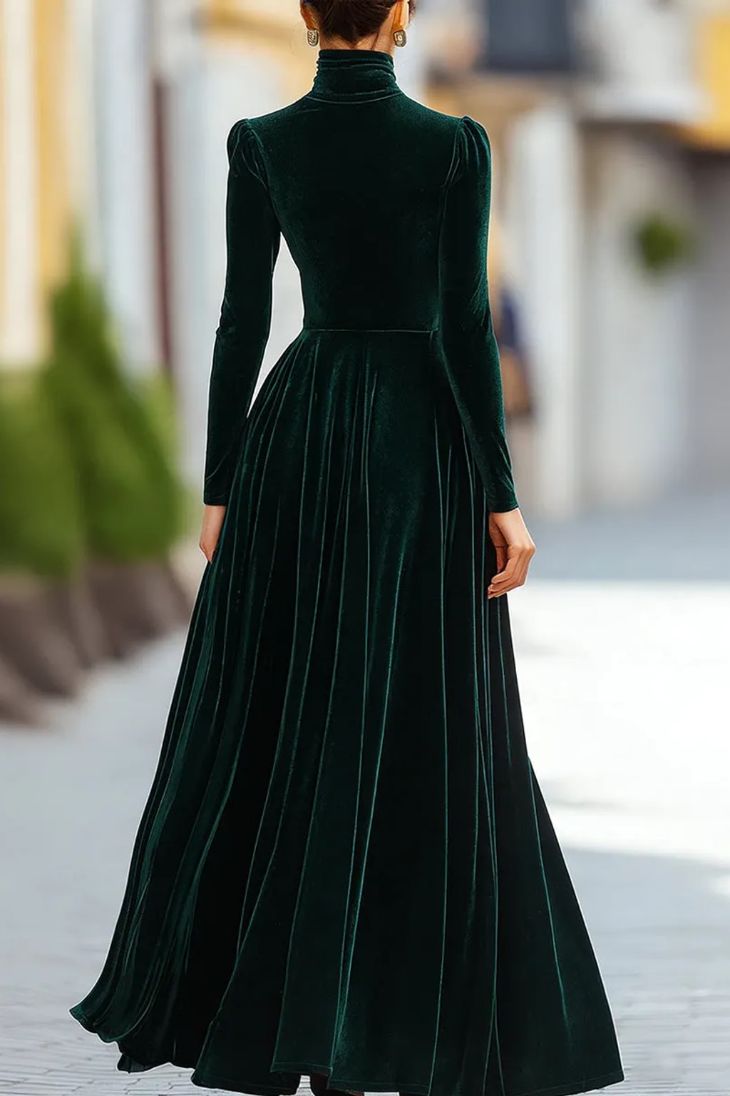 Velvet Gown With Long Sleeves - 6