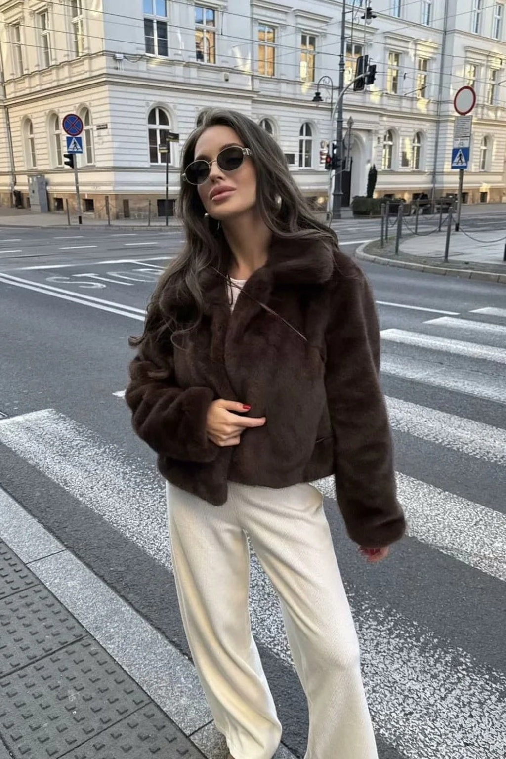 Polyester Short Coat With Faux Fur Collar - 2
