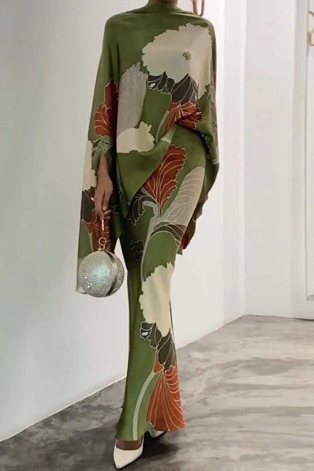 Floral Cape Top Two Piece Set with Draped Silhouette - 10