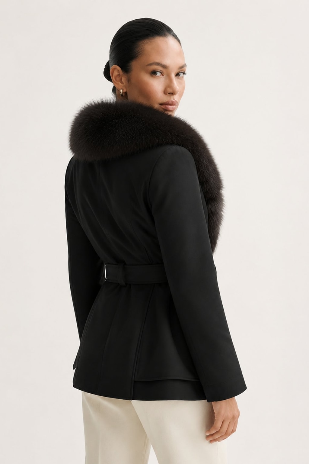 Down Jacket With Fox Fur Collar And Belt - 3