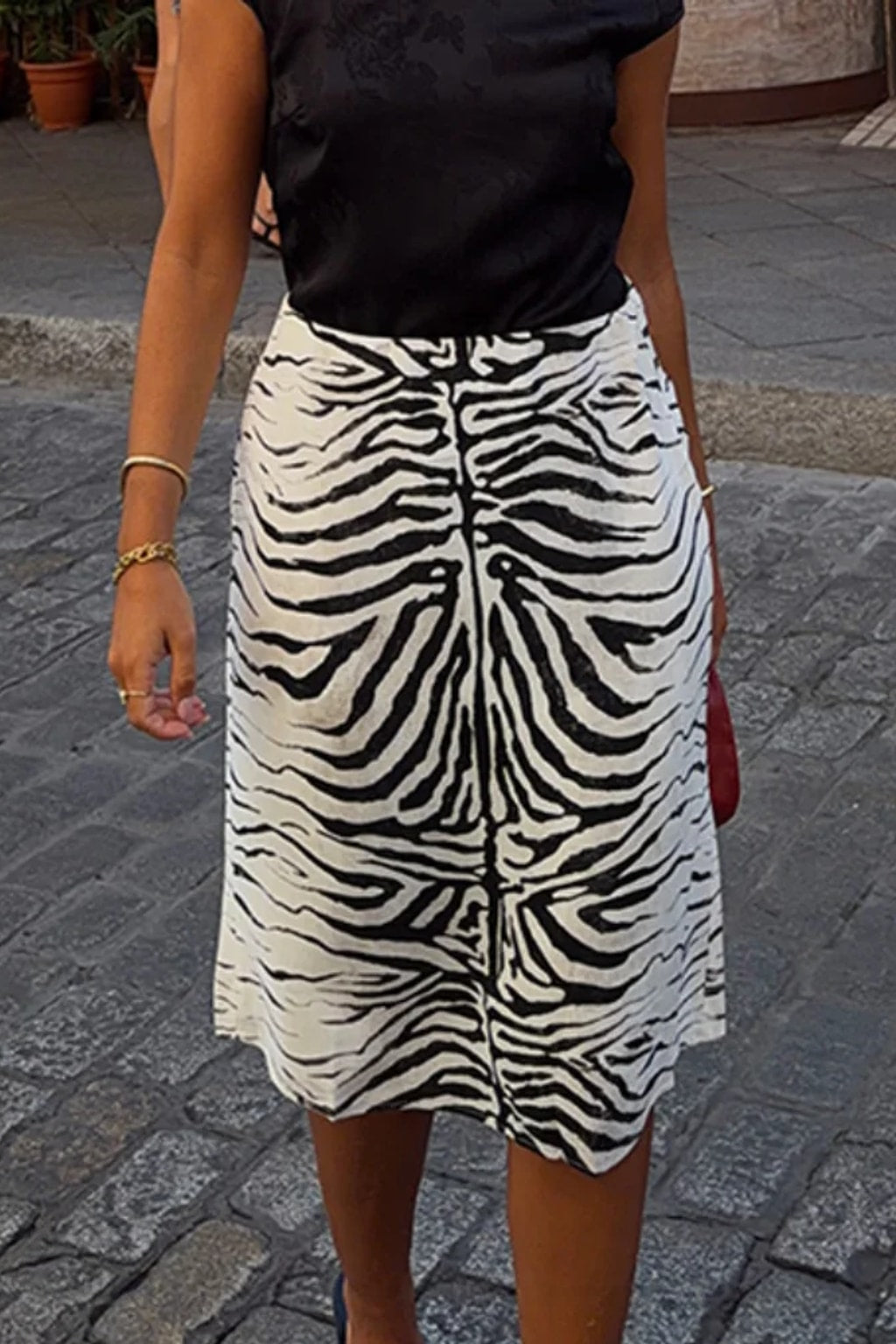 Leather High-Waist Midi Skirt With Ruched Front Detail - 2
