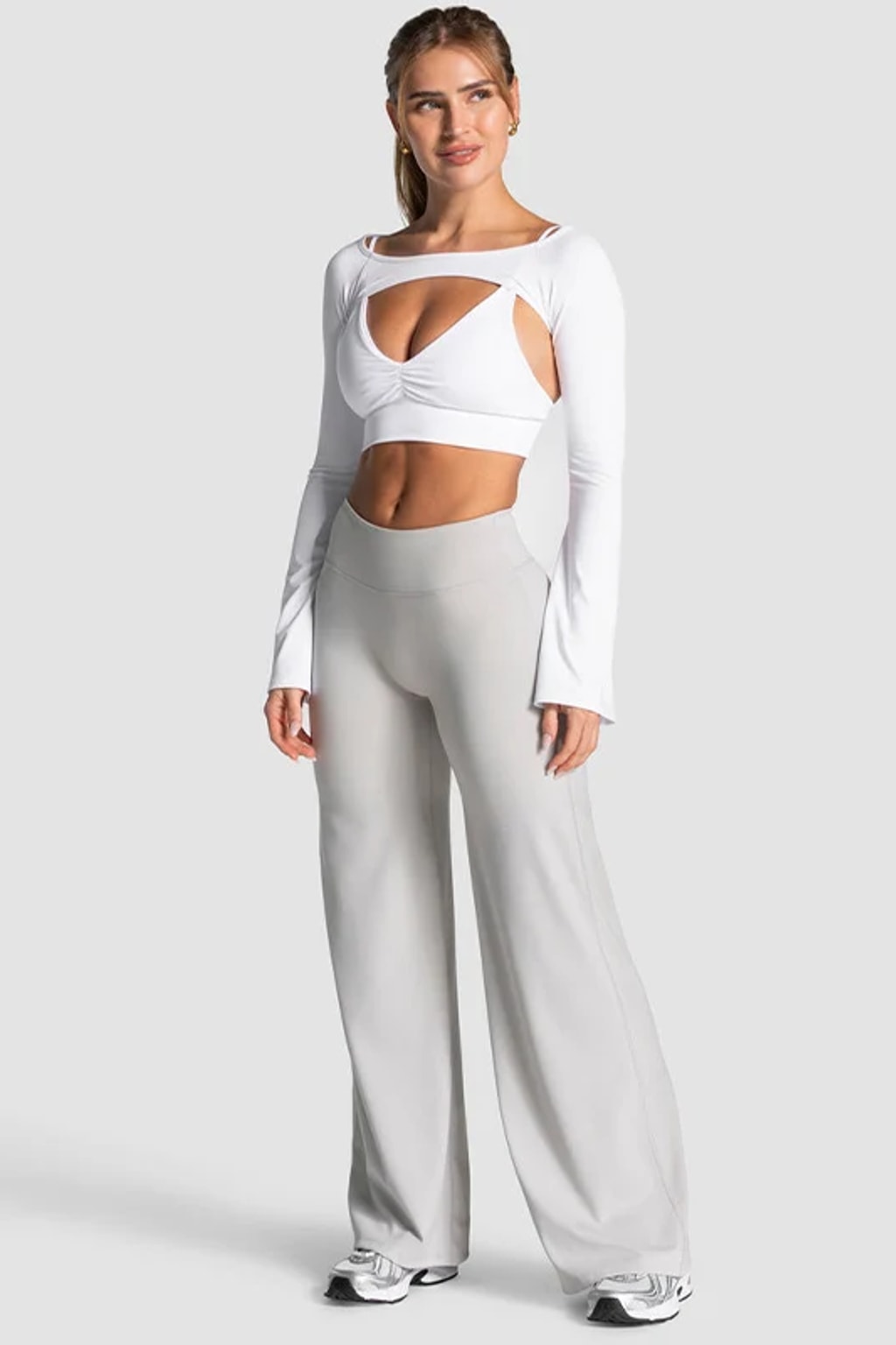 High waist flare yoga pants in light grey with a V back waistband and a centre scrunch seam