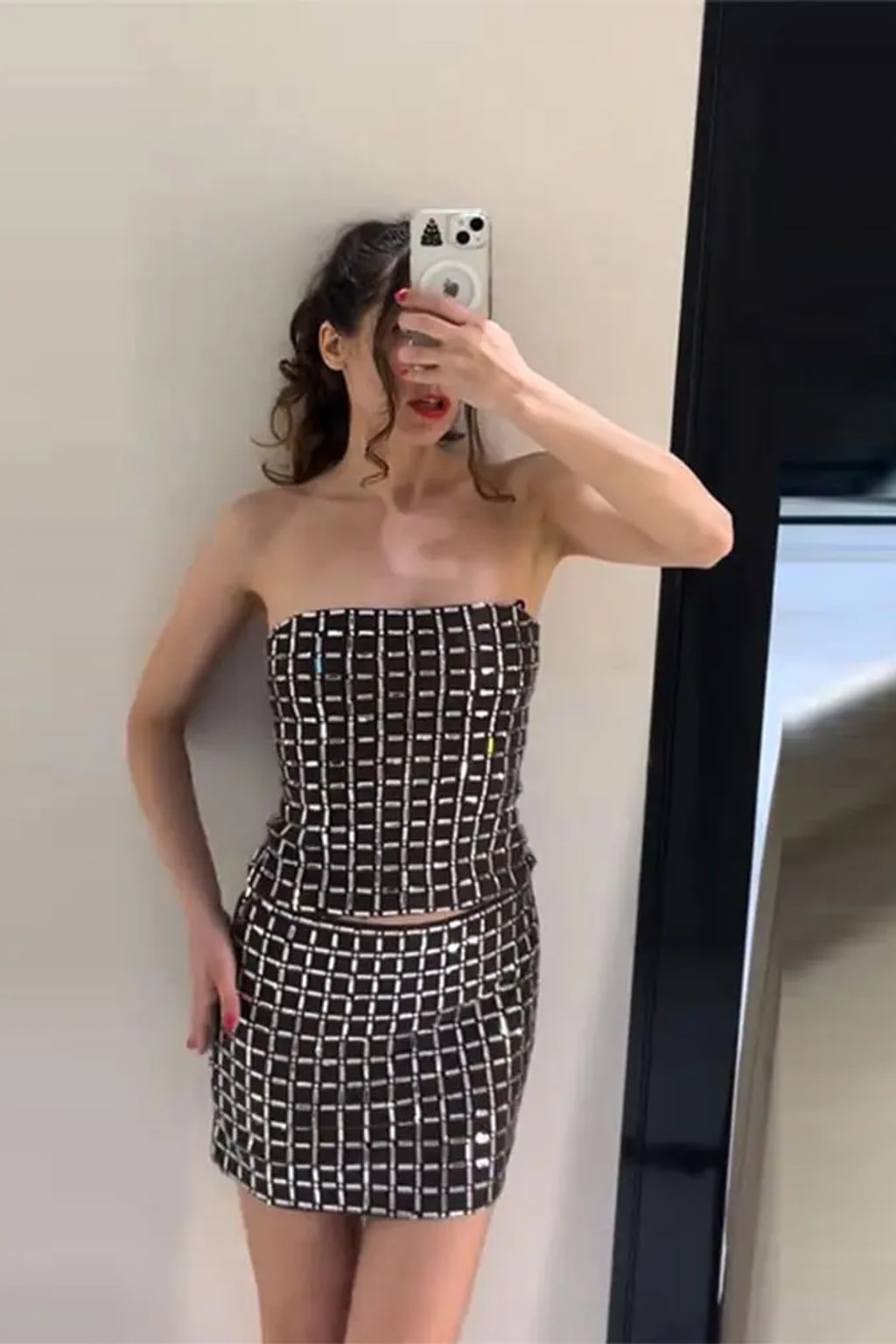 Sequin Dress Halter Neck Sleek Silhouette - 7