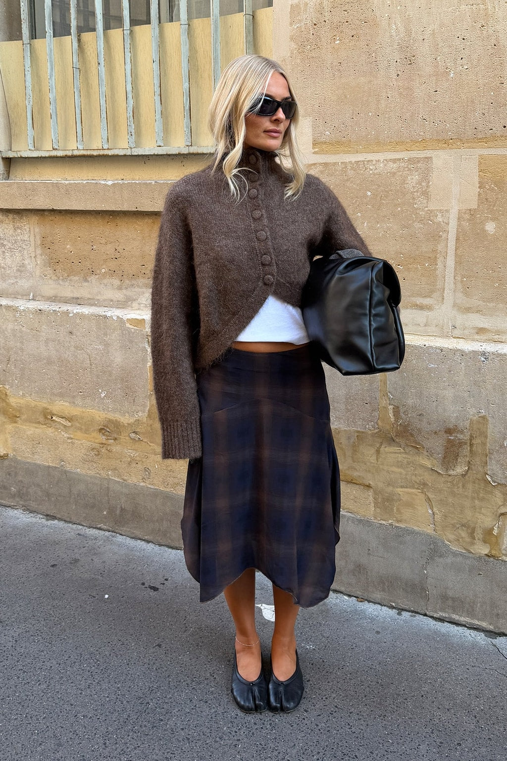 Knit Turtleneck Cropped Button Sweater With Split Hem - 7
